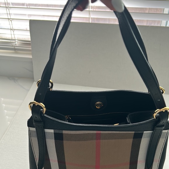 Burberry Canterbury Nova Check Handbag - Picture 8 of 9